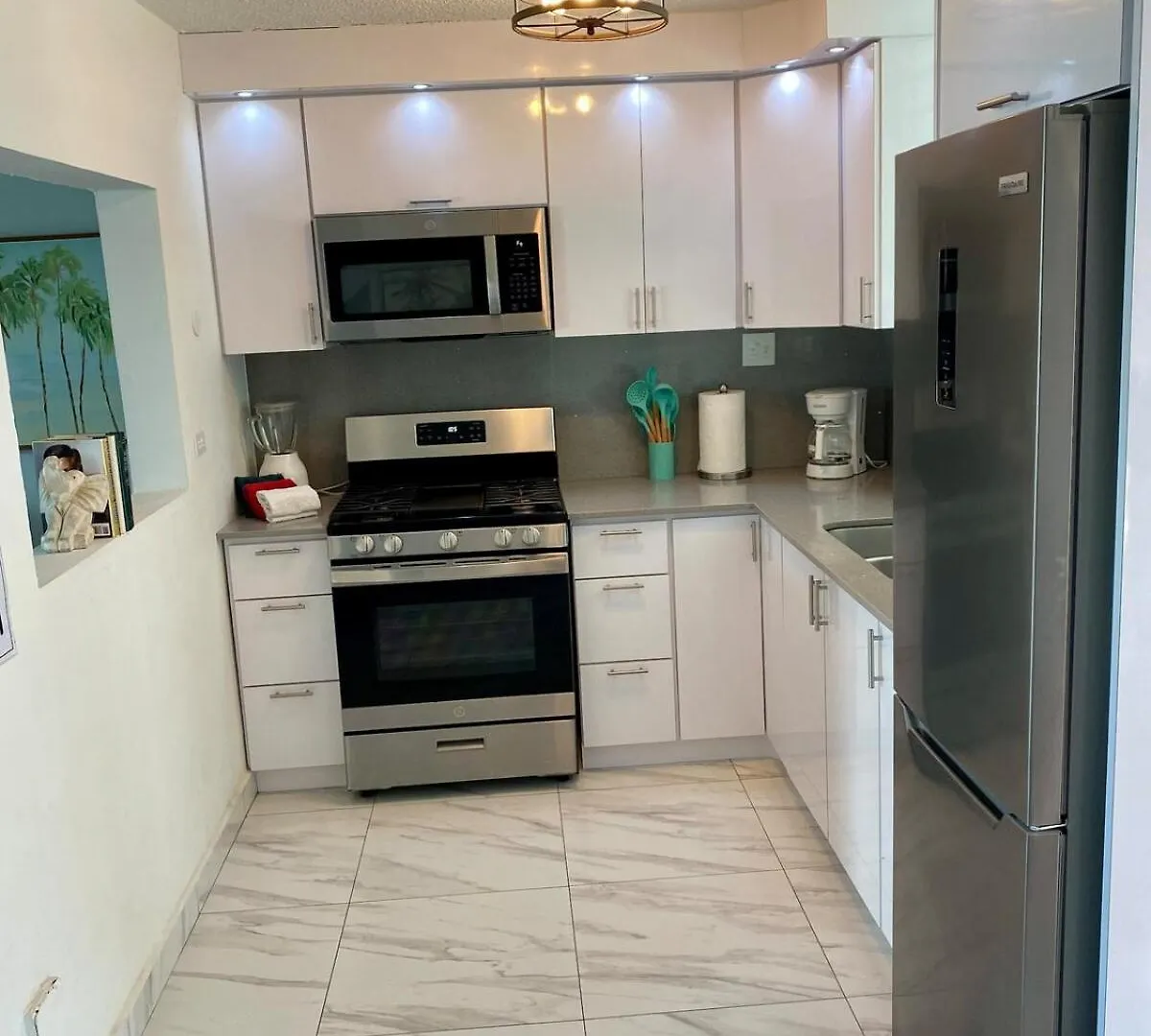 Semesterbostad Modern Family Home 5 Minutes From Beach Toa Baja
