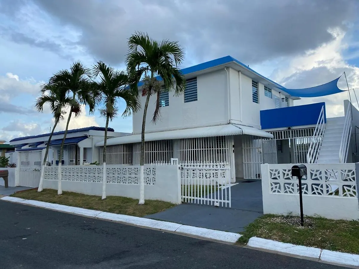 Semesterbostad Modern Family Home 5 Minutes From Beach Toa Baja Puerto Rico
